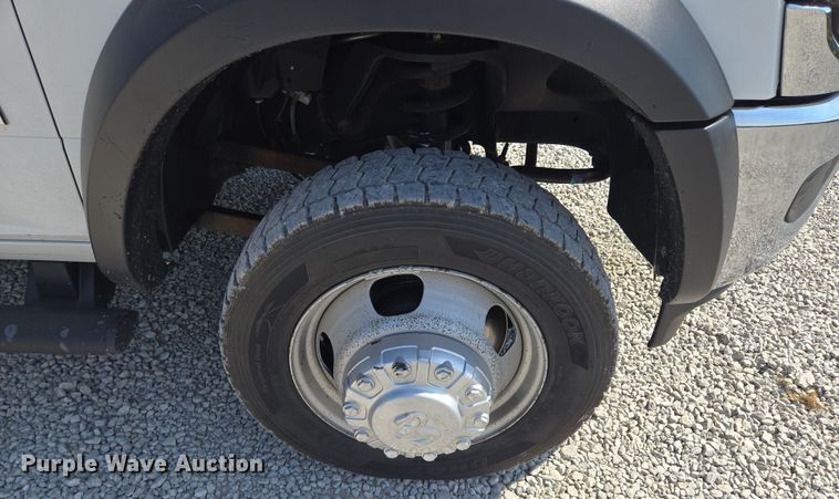 image for item EV1572 2021 Dodge Ram 5500 flatbed truck