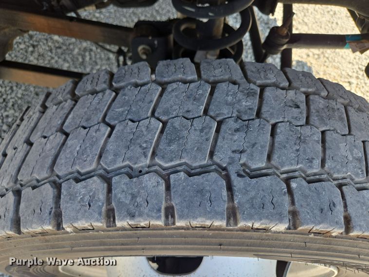 image for item EV1572 2021 Dodge Ram 5500 flatbed truck