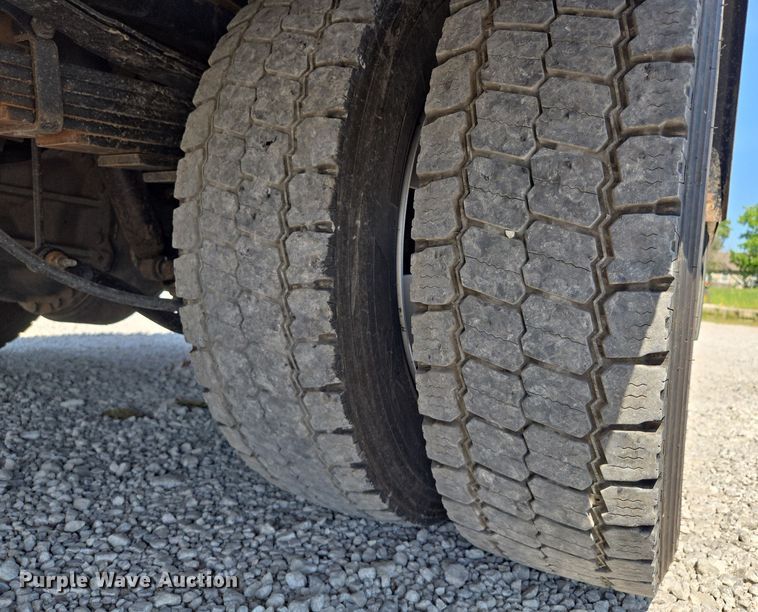 image for item EV1572 2021 Dodge Ram 5500 flatbed truck