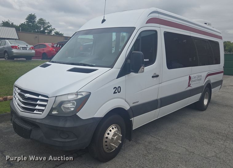 image for item FB9443 2016 Freightliner Sprinter 3500 shuttle bus