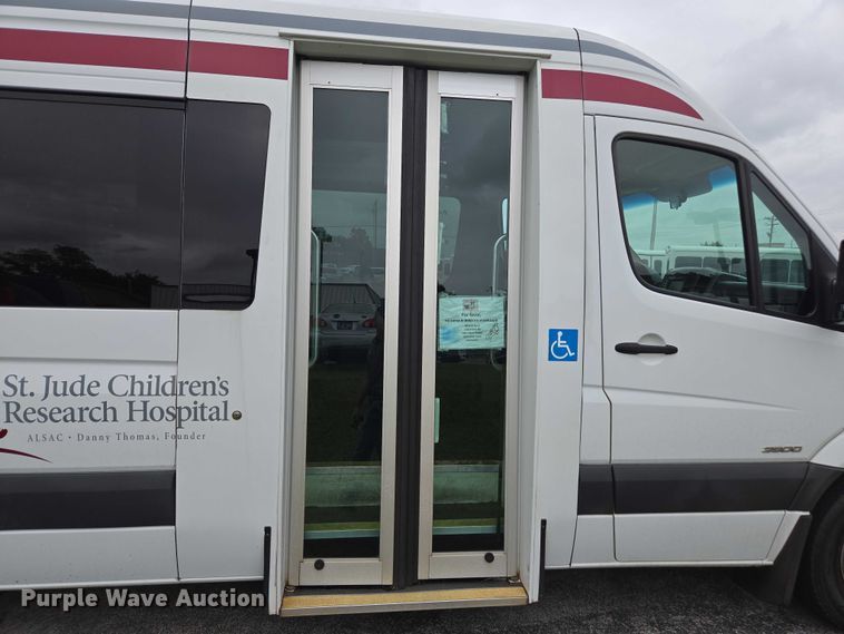 image for item FB9443 2016 Freightliner Sprinter 3500 shuttle bus