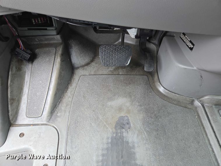 image for item FB9443 2016 Freightliner Sprinter 3500 shuttle bus