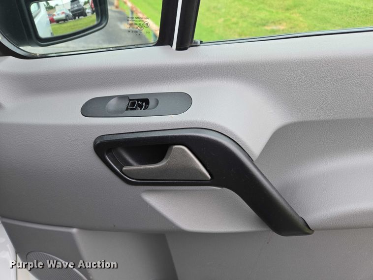 image for item FB9443 2016 Freightliner Sprinter 3500 shuttle bus