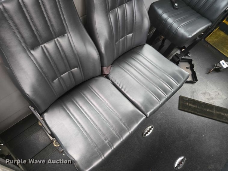 image for item FB9443 2016 Freightliner Sprinter 3500 shuttle bus