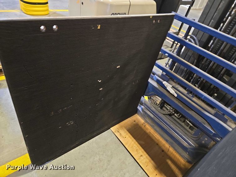 image for item FB9464 2018 UniCarriers CFS40 forklift