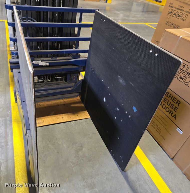 image for item FB9464 2018 UniCarriers CFS40 forklift