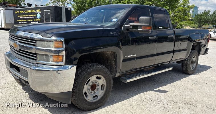 image for item ND9769 2016 Chevrolet Silverado 2500HD Double Cab pickup truck