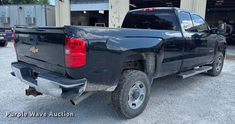 image for item ND9769 2016 Chevrolet Silverado 2500HD Double Cab pickup truck