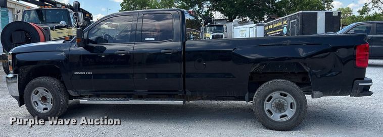 image for item ND9769 2016 Chevrolet Silverado 2500HD Double Cab pickup truck