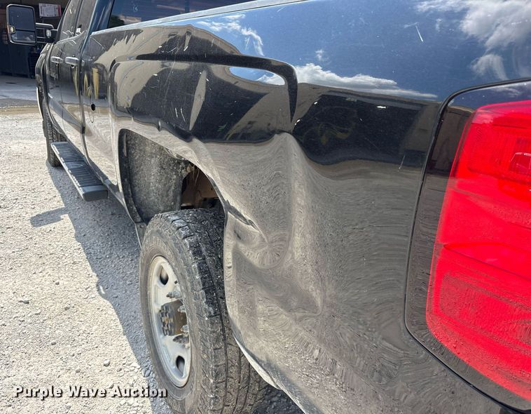 image for item ND9769 2016 Chevrolet Silverado 2500HD Double Cab pickup truck