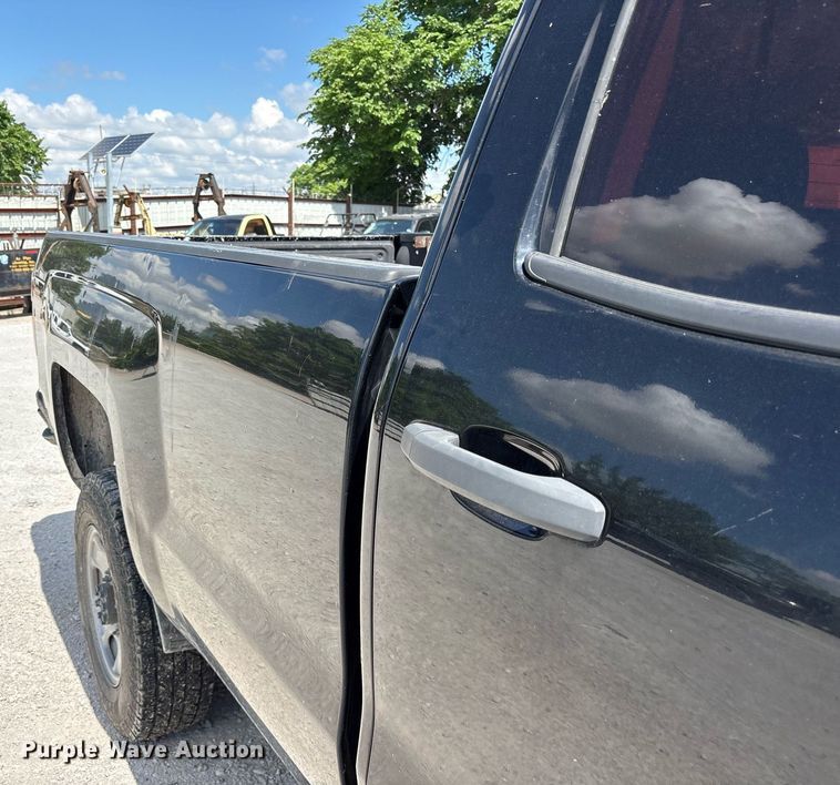 image for item ND9769 2016 Chevrolet Silverado 2500HD Double Cab pickup truck