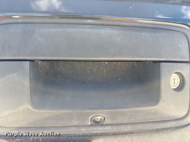 image for item ND9769 2016 Chevrolet Silverado 2500HD Double Cab pickup truck