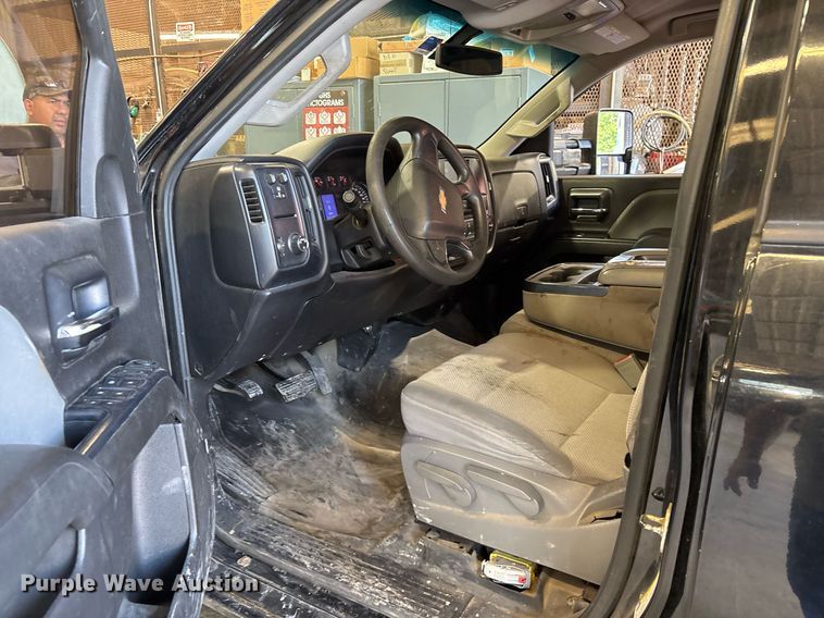 image for item ND9769 2016 Chevrolet Silverado 2500HD Double Cab pickup truck