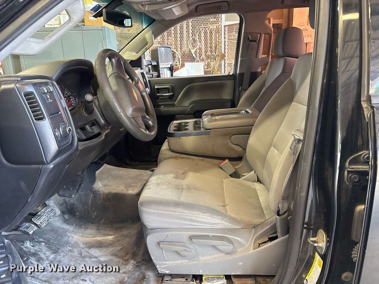 image for item ND9769 2016 Chevrolet Silverado 2500HD Double Cab pickup truck