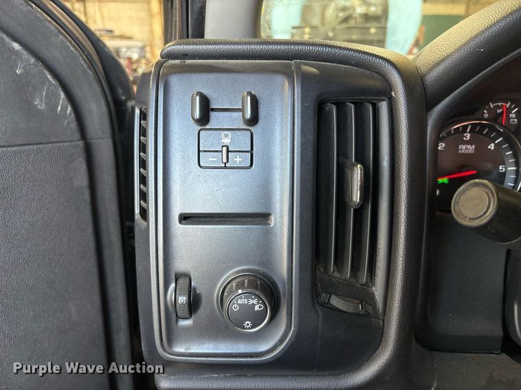 image for item ND9769 2016 Chevrolet Silverado 2500HD Double Cab pickup truck