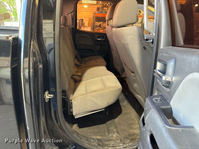 image for item ND9769 2016 Chevrolet Silverado 2500HD Double Cab pickup truck