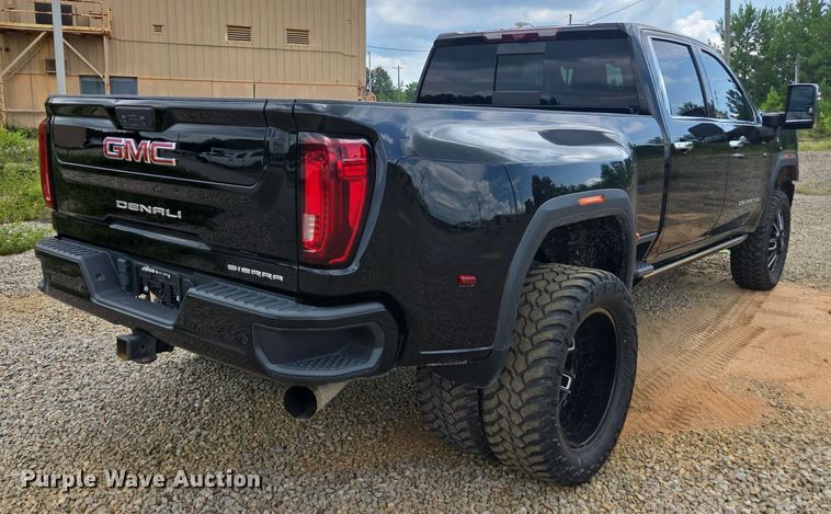 image for item YA0529 2023 GMC Sierra 3500HD Denali Crew Cab pickup truck