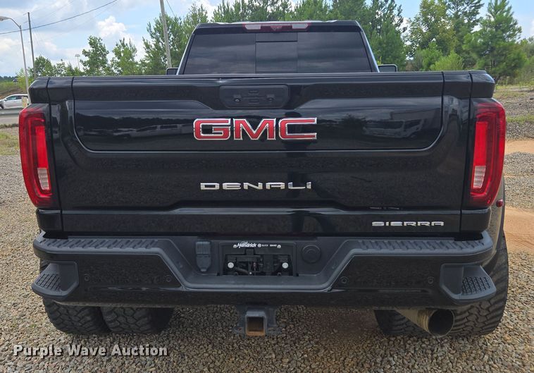 image for item YA0529 2023 GMC Sierra 3500HD Denali Crew Cab pickup truck