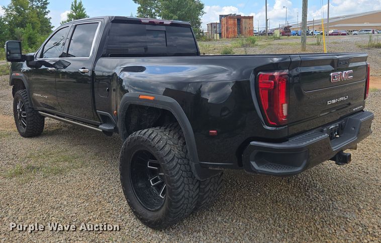 image for item YA0529 2023 GMC Sierra 3500HD Denali Crew Cab pickup truck