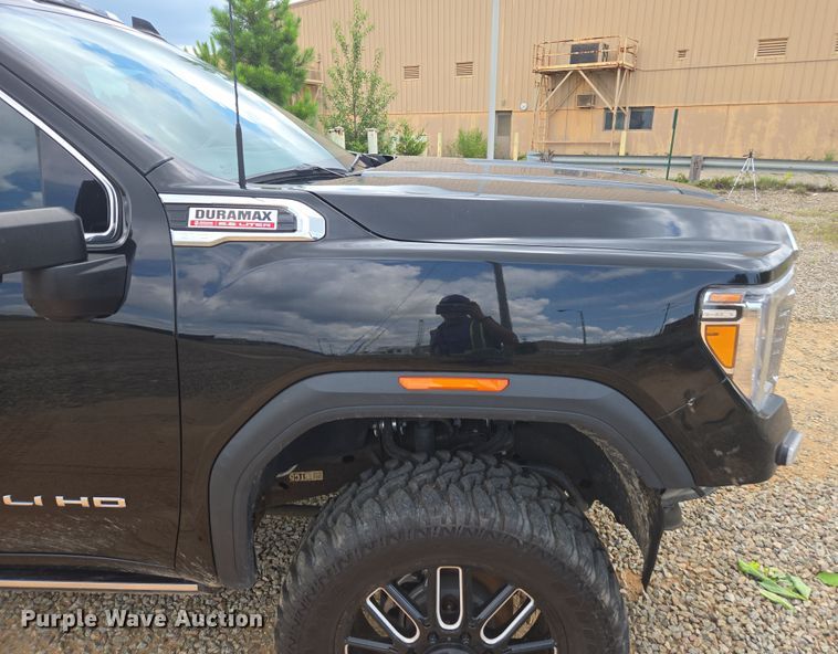 image for item YA0529 2023 GMC Sierra 3500HD Denali Crew Cab pickup truck