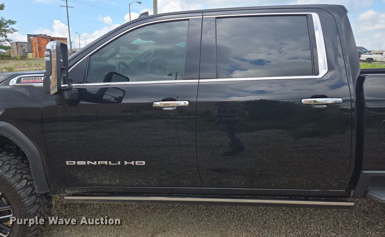 image for item YA0529 2023 GMC Sierra 3500HD Denali Crew Cab pickup truck