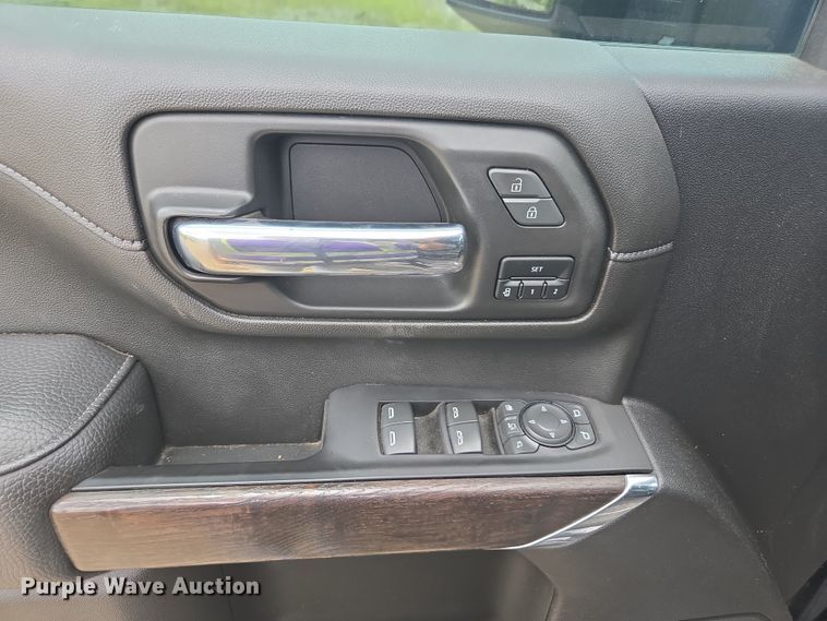 image for item YA0529 2023 GMC Sierra 3500HD Denali Crew Cab pickup truck