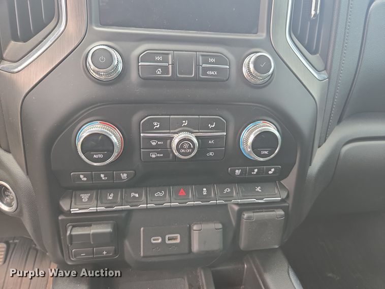 image for item YA0529 2023 GMC Sierra 3500HD Denali Crew Cab pickup truck