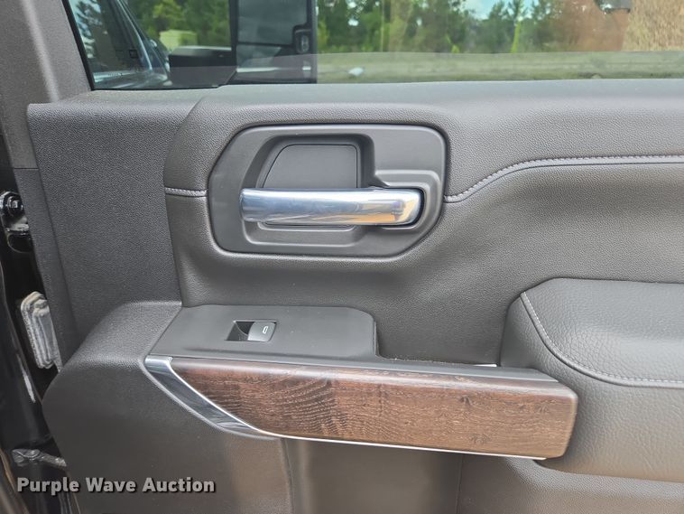 image for item YA0529 2023 GMC Sierra 3500HD Denali Crew Cab pickup truck