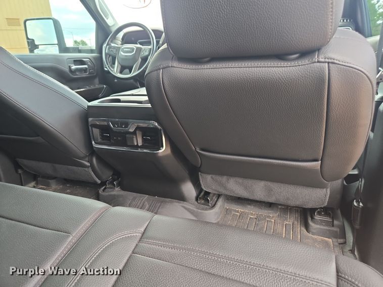 image for item YA0529 2023 GMC Sierra 3500HD Denali Crew Cab pickup truck