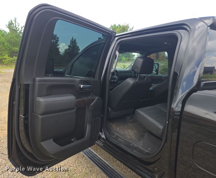 image for item YA0529 2023 GMC Sierra 3500HD Denali Crew Cab pickup truck