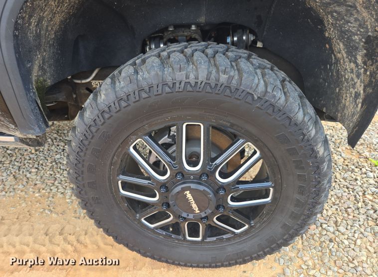 image for item YA0529 2023 GMC Sierra 3500HD Denali Crew Cab pickup truck