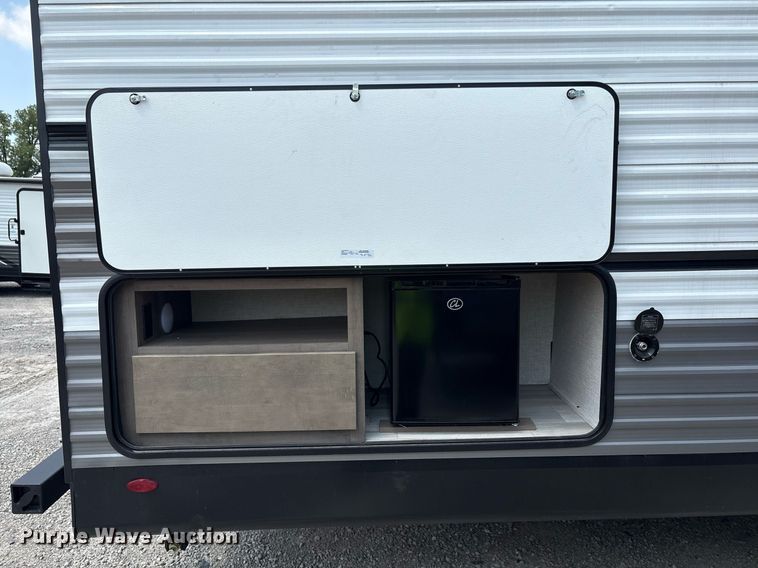 image for item YA0761 2025 StarCraft Autumn Ridge camper