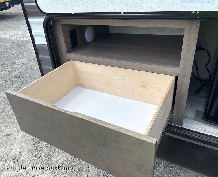 image for item YA0761 2025 StarCraft Autumn Ridge camper