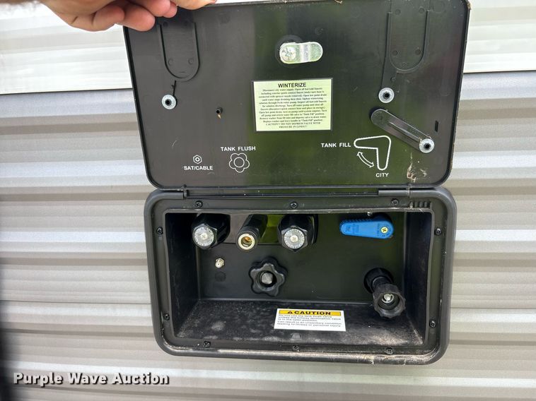 image for item YA0761 2025 StarCraft Autumn Ridge camper