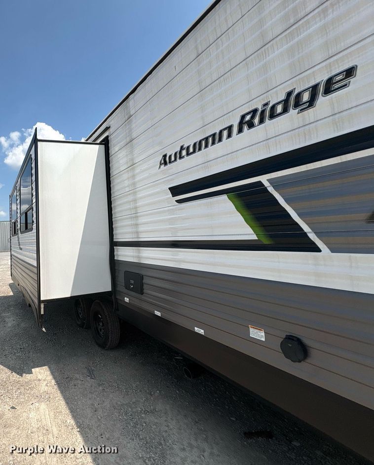 image for item YA0761 2025 StarCraft Autumn Ridge camper