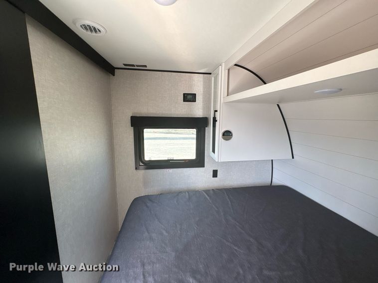 image for item YA0761 2025 StarCraft Autumn Ridge camper