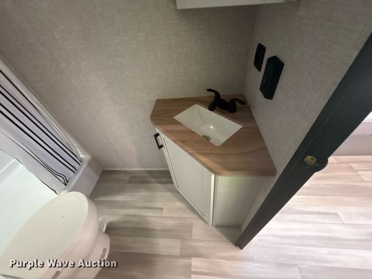 image for item YA0761 2025 StarCraft Autumn Ridge camper