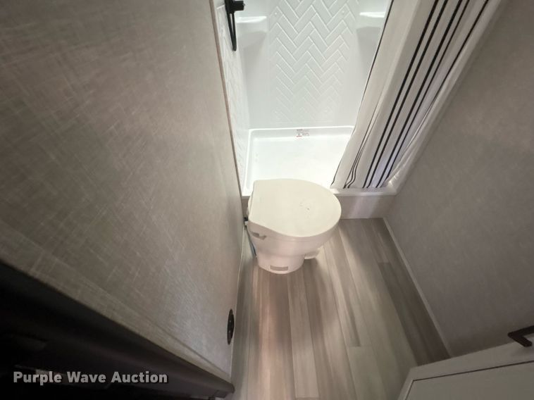 image for item YA0761 2025 StarCraft Autumn Ridge camper