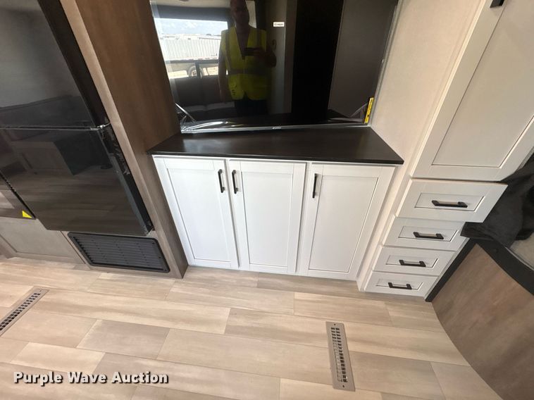 image for item YA0761 2025 StarCraft Autumn Ridge camper