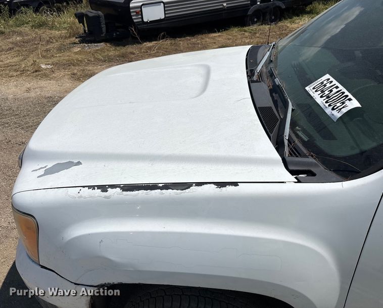 image for item YA0774 2007 GMC Sierra 3500HD tow truck