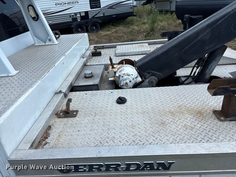 image for item YA0774 2007 GMC Sierra 3500HD tow truck