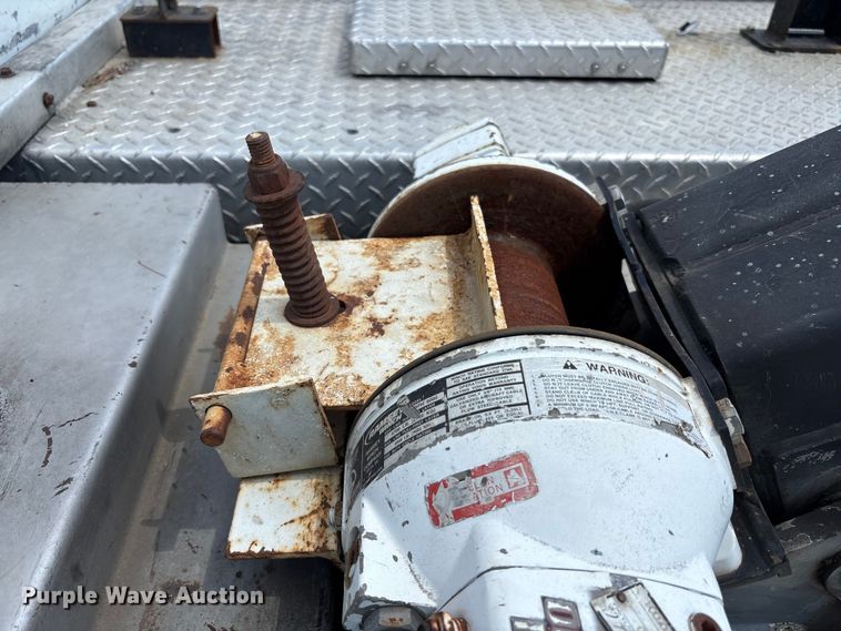 image for item YA0774 2007 GMC Sierra 3500HD tow truck