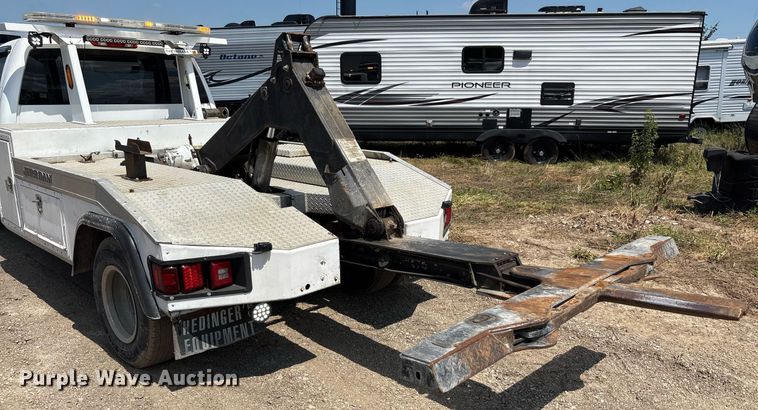 image for item YA0774 2007 GMC Sierra 3500HD tow truck
