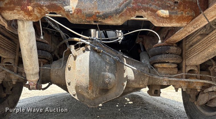 image for item YA0774 2007 GMC Sierra 3500HD tow truck