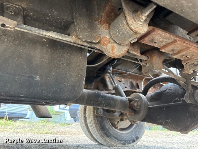 image for item YA0774 2007 GMC Sierra 3500HD tow truck