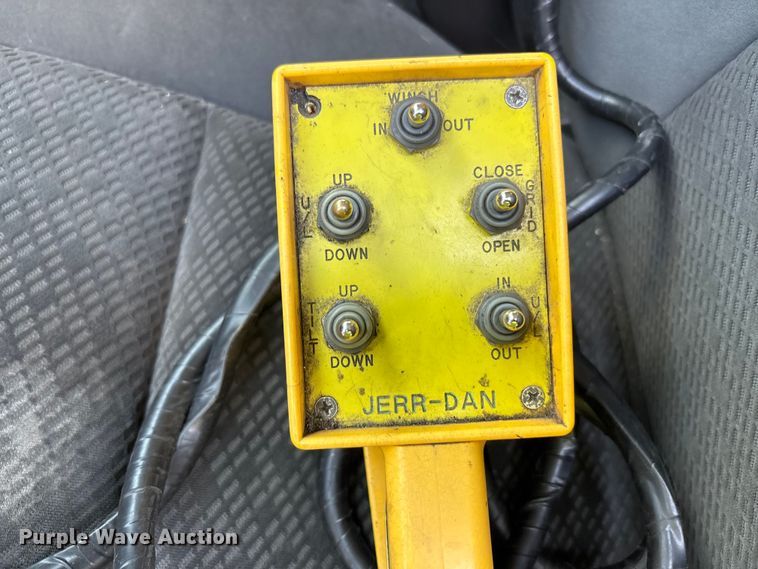 image for item YA0774 2007 GMC Sierra 3500HD tow truck