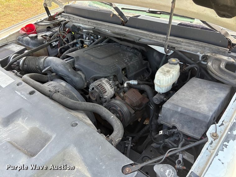 image for item YA0774 2007 GMC Sierra 3500HD tow truck