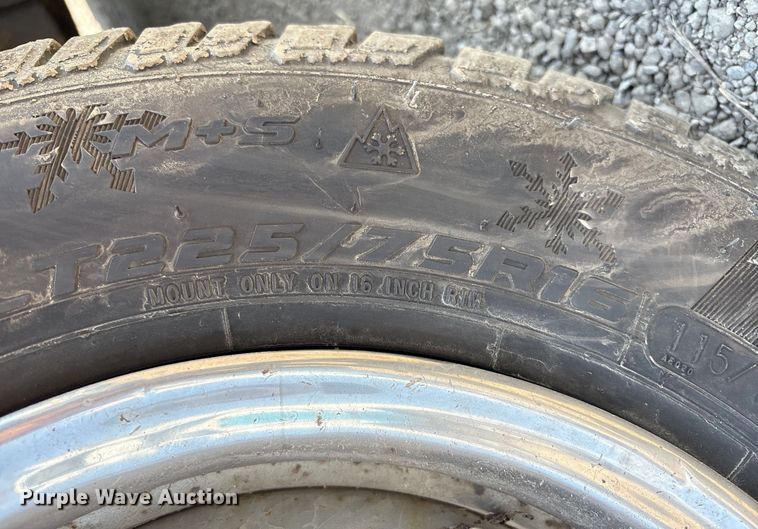 image for item YA0774 2007 GMC Sierra 3500HD tow truck