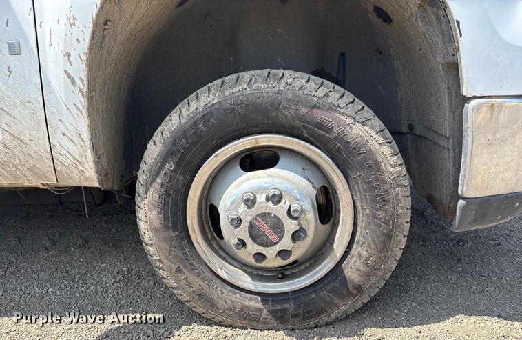 image for item YA0774 2007 GMC Sierra 3500HD tow truck