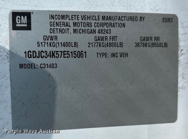 image for item YA0774 2007 GMC Sierra 3500HD tow truck